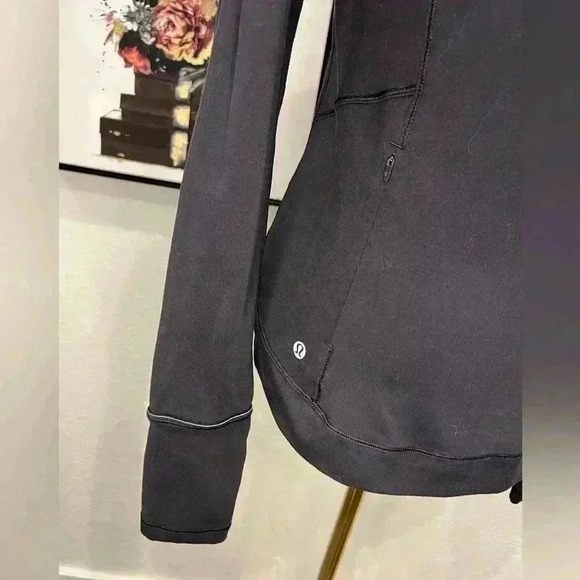 Lululemon Close to Crossing Long Sleeve Sz Small - Picture 7 of 10